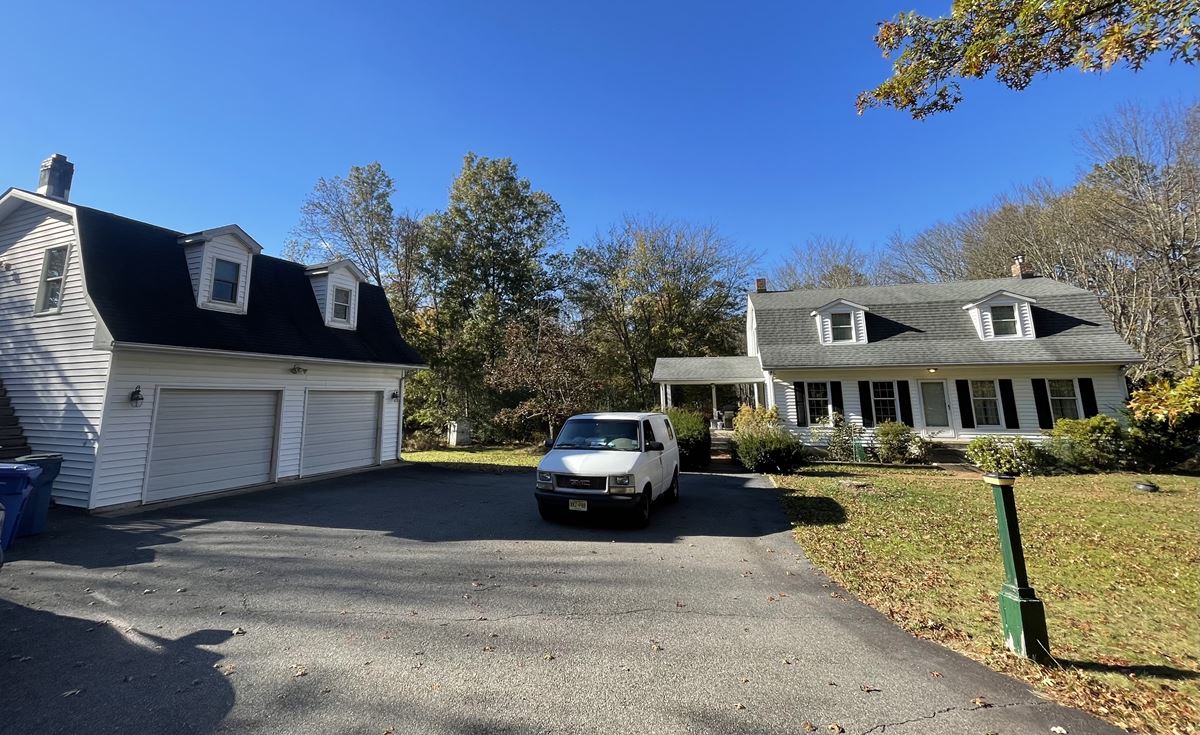 House and garage pressure washing in freehold nj